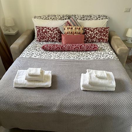 Joy House -Central City Near Metro Arco Della Pace Brera-Entire Apartment Perfect For Work & Play, Nightlife With Ac & Fast Wifi Welcome To The Cool Joy House! Mailand Exterior foto