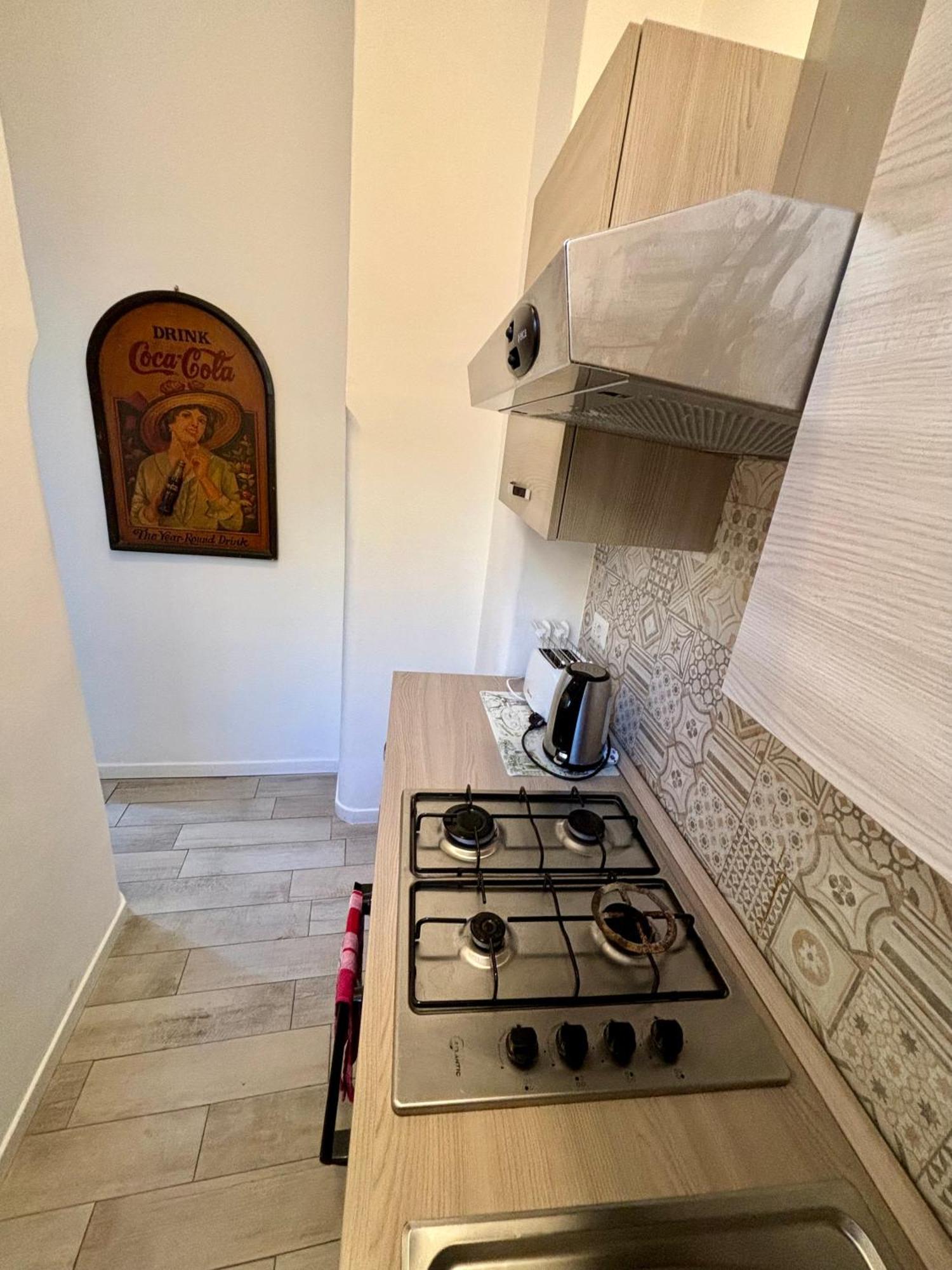 Joy House -Central City Near Metro Arco Della Pace Brera-Entire Apartment Perfect For Work & Play, Nightlife With Ac & Fast Wifi Welcome To The Cool Joy House! Mailand Exterior foto